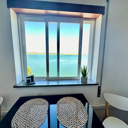 Janelas Do Mar 아파트 *
